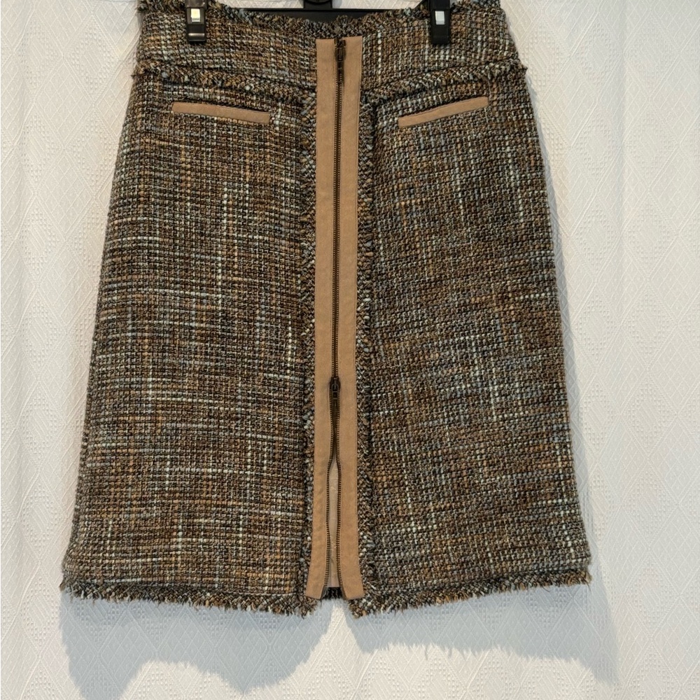Karen Millen Tweed Skirt with zip front.